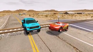 Flatbed Truck Mcqueen  _ Transportation with Truck - Pothole vs Car _442 - BeamN