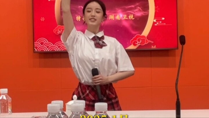 أغادر بيتي على بُعد آلاف الأميال، أتمنى للجميع أن يعتنوا بأنفسهم وأن يسير كل شيء على ما يرام.