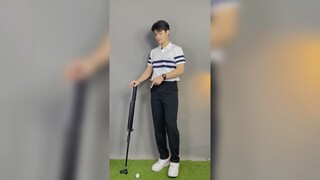 Set đồ này đi đánh golf thì nó chuẩn cái bài