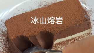 一口平底锅就能捣鼓出冰山熔岩啦～剩下的洗锅水别浪费，水灵灵的小果冻谁能不爱