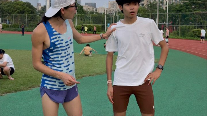 لكن عندما كنت أركض مع التحكم في وتيرة الخطوات، ظن المارة أنني...