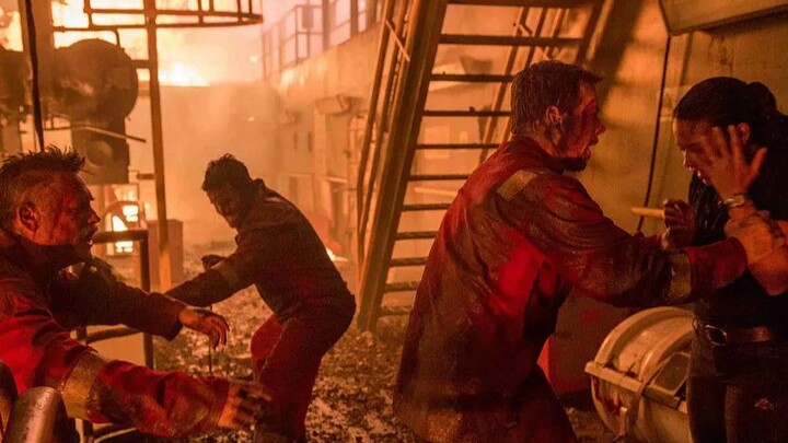 “หายนะใต้ทะเลลึก” น้ำมันรั่วไหลจุดชนวนให้ทั้งพื้นที่กลายเป็นทะเลเพลิง คนที่รอดชีวิตต้องเอาชีวิตรอดใน