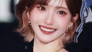 Himeka, Japan's No.1 Oiran, Osaka's Little Devil: TGC Tokyo Fashion Show – Figure-flattering outfits