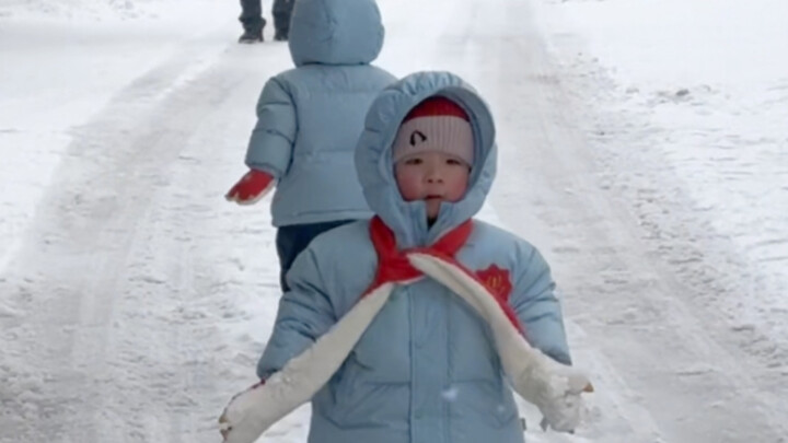 Don’t go with strangers—someone’s always gonna forget in a pair!