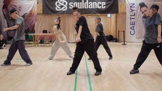 【SoulDance】Những giai điệu êm đềm cũng có thể bùng nổ trong im lặng! Vũ đạo do nữ thần nước Caetlyn 