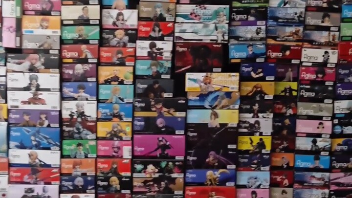 How does it feel to put 800 boxes of figma on a wall?