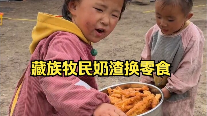 Peternak Tibet menukar ampas susu dengan makanan ringan