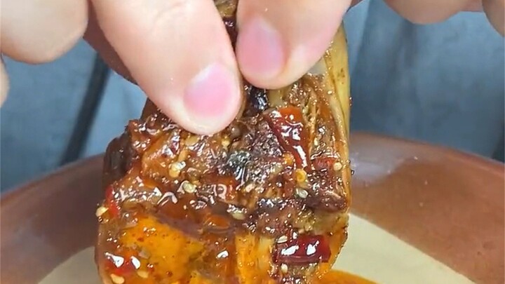 A detailed tutorial on eating rabbit. It's not that there's not enough meat, it's that you don't kno
