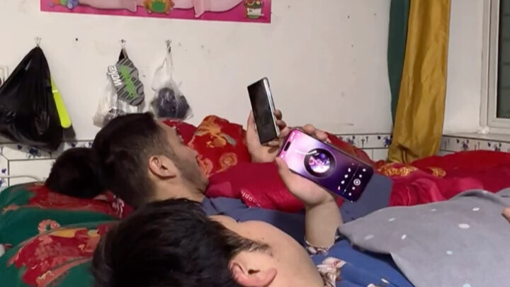 สามพี่น้องรอบเที่ยงคืน