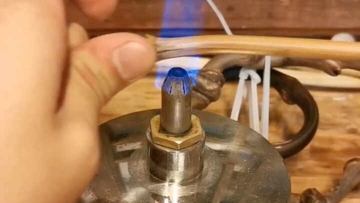 กำไลหวาย｜กำไลสุดโปรดของจางอายิงในวัยเยาว์