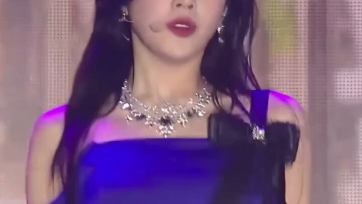 K-pop Idols Who Suit Jewelry Best