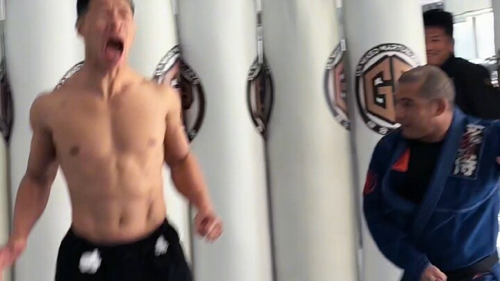 Baro’s rank-up ceremony—screenshot whoever hits the hardest!