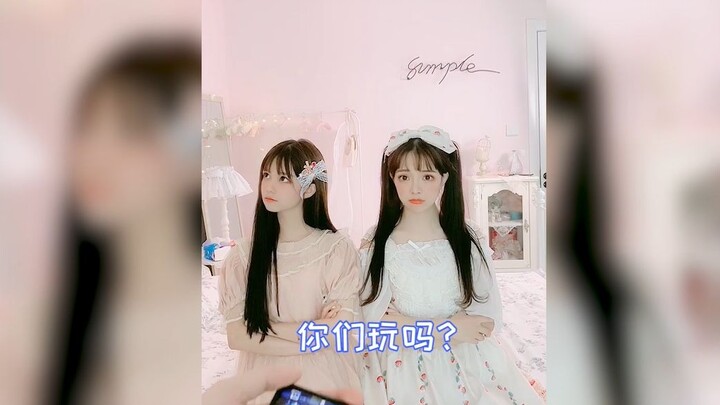 【Ling’s Daily Life】Two adorable girls together? Who could possibly resist?
