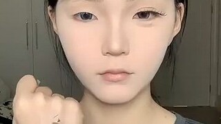 这是最美丽、最惊艳的妆容。