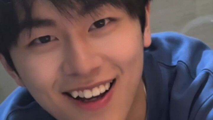 سؤال: كم عدد المرات التي ذُكر فيها "رول" في الفيديو؟