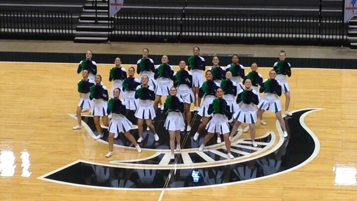 A unique campus pom-pom cheerleading routine