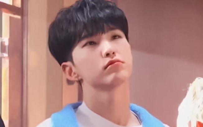 كلا در، صاحب المزاح اللطيف، بالطبع هو معجب مخلص لصاحب الحساب الأصلي!