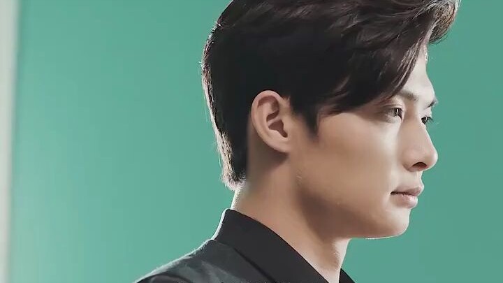 Letnan Zhang akhirnya hidup seperti seorang “Bodhisattva”, bahkan cara mencari istri pun sangat miri