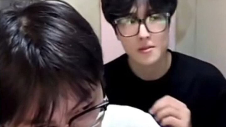 Pigeon’s 3 Million Fans Burst into Tears Live!