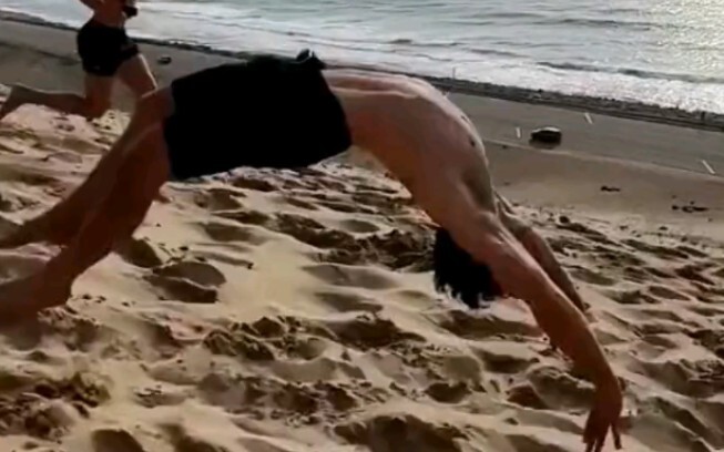 من اللحظة الأولى، لم أعد أملك زمام الأمور بعد ذلك.