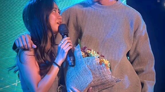 eye contact ng ashdres