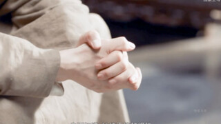 Once a wealthy young lady, she fell into despair and became a singing girl—only to be abandoned by h