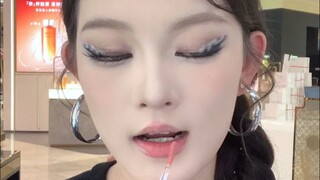 顾客眼中的浓妆🆚柜姐眼妆的浓妆