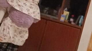 我妹妹捡了个“孩子”，让我录视频发到网上，她想火一把，望周知。