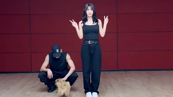 MOMO BamBam «PARADE TERAKHIR»