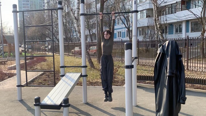 I hung on the pull-up bar for 2 minutes and then did abdominal exercises to strengthen my arms and c