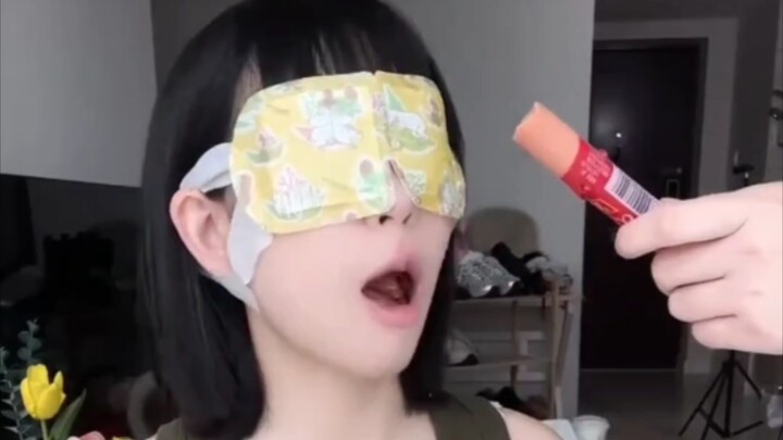 Kamu tidak boleh memberiku makanan yang sembarangan.
