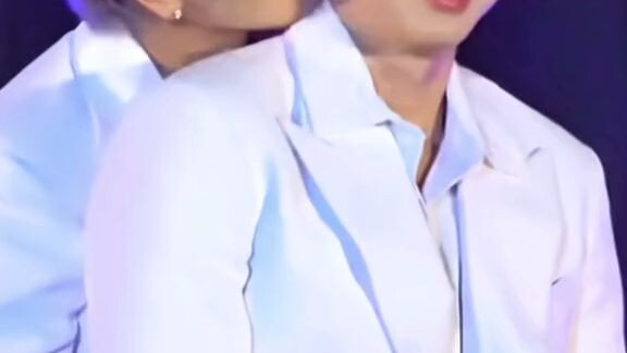 I'm screaming rn 🤭🤭