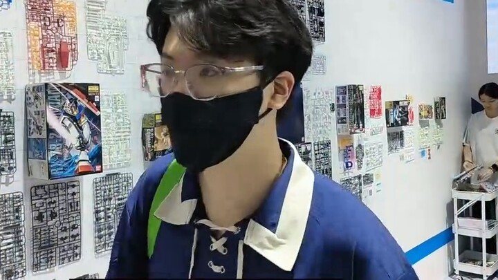 There are no Gundam Cosplayers in BW2025, only people are cosplaying Gundam