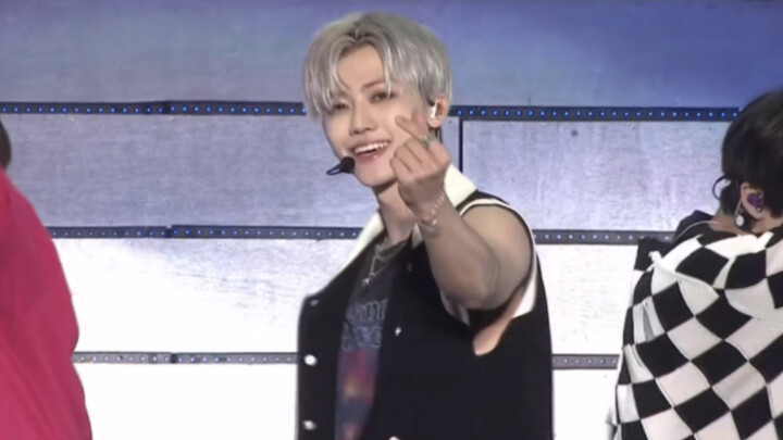 NCT DREAM | It turns out Lee Man personally rehearsed this hazy stage… “Glitch Mode” SM TOWN