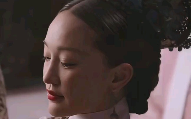 Cuối cùng đã hiểu vì sao Như Ý lại dịu dàng đến thế; trong huyết quản mẹ cô ấy, dường như toàn là sự