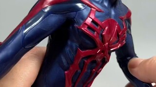 Sao bạn không nói với tôi rằng anh chàng này là Người Nhện? Hay một người du hành thời gian? Hottoys