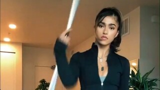 Rayna, a girl who has been practicing martial arts since she was a child and idolizes Bruce Lee, is 