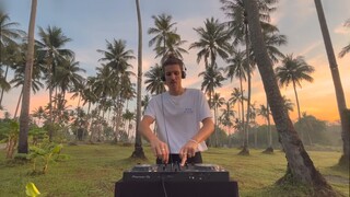 Chris Luno deep house sunrise mix under palm trees