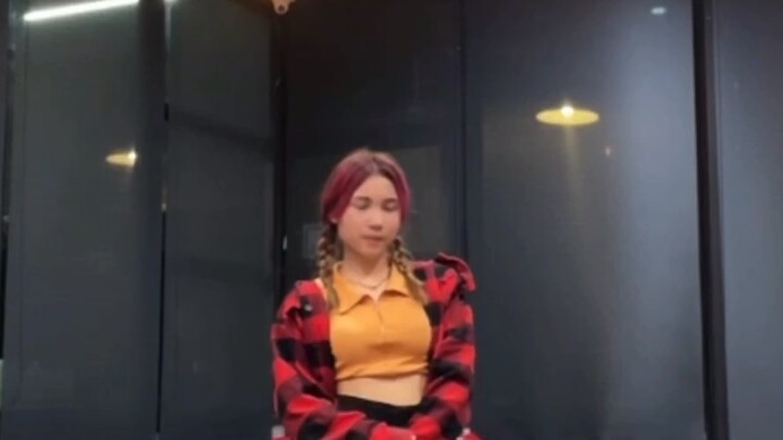 EVERGLOW-Dun Dun Cover Dance by Jane