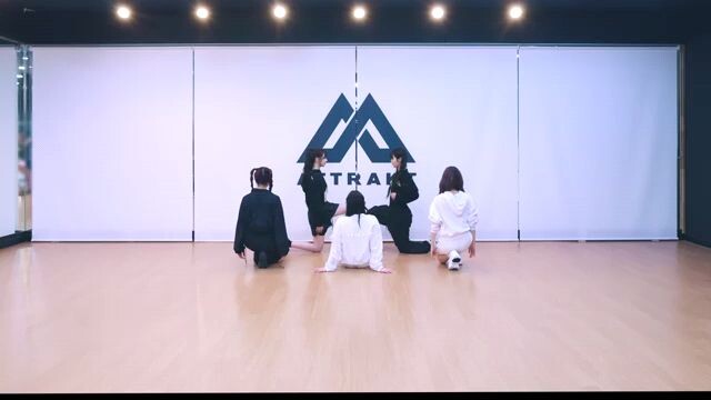 Fifty Fifty "Starry Night" Dance practice