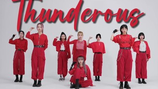 【ดังสนั่น - StrayKids】ถอยไป! ถอยไป! ถอยไป! แฟนๆ เชิญน้องสาวมันเทศของ JYP มาเหรอ? เหลยเจิ้นจื่อ เมือง