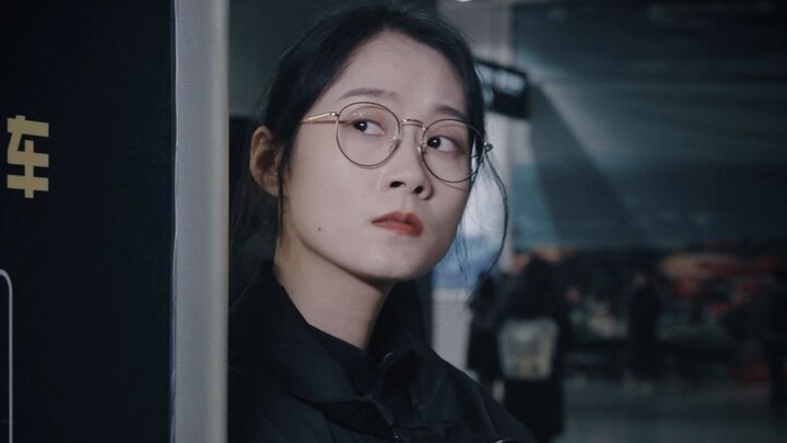 Vali của bạn giống hệt vali của tôi, lỡ mà cầm nhầm thì sao?