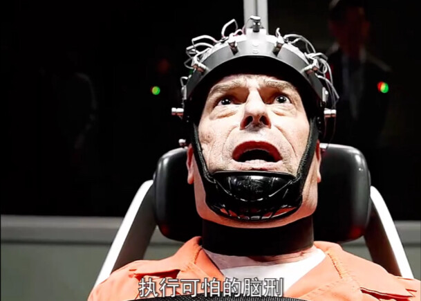 هذا عالم لا يمكن فيه البقاء إلا بالحصول على الإعجابات؛ فبمجرد أن يبلغ عدد التقييمات السلبية حدًّا مع