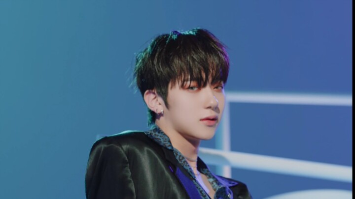 【OMEGA X ชินเยชาน】การแสดงสดเพลง 'LOVE ME LIKE' + รีเลย์เต้น