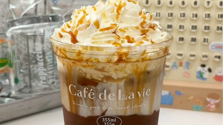 Musim dingin datang, yuk nikmati secangkir Caramel Hazelnut Latte!! Selai hazelnutnya benar-benar ha