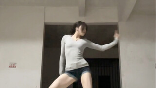 โซโล่เพลงนี้ของเจนนี่สามารถตีได้อีก 100 ปีเลยนะ