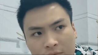 Đi Vệ Sinh Mà Quên Điện Thoại Thì Làm Gì  - Nam Per