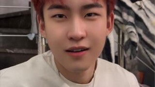 Shocking! I treated you as my stand-in, but you're secretly flirting with someone else?