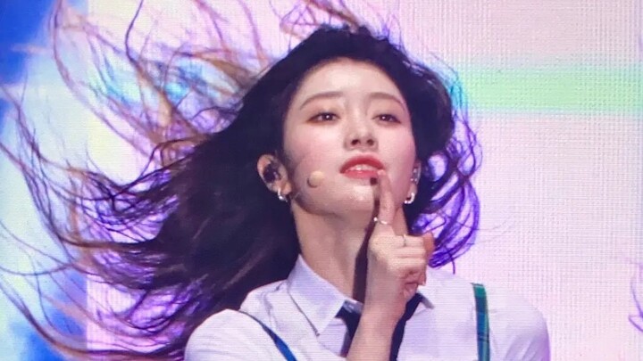Video quay trực tiếp màn trình diễn cá nhân mvsk của Shen Xiaoting tại concert K-pop Incheon!