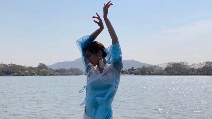 Koreografi asli Xiao Ying'er "Ikan Besar dan Begonia"